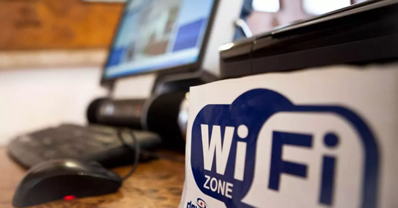 Can Hotels See What you Search on their WiFi?